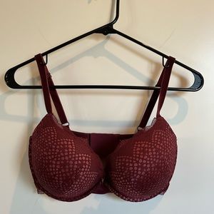 NWOT • 34DDD Push Up